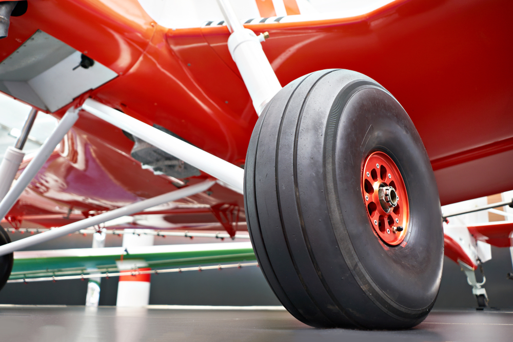 Small aircraft tire