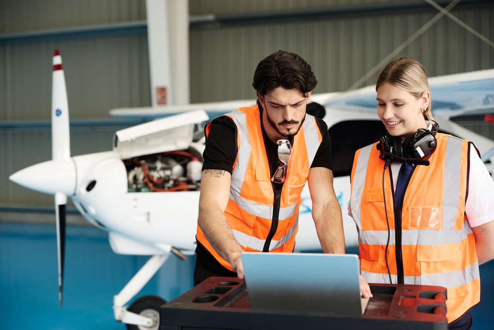 Search for aircraft parts with FlyParts.com